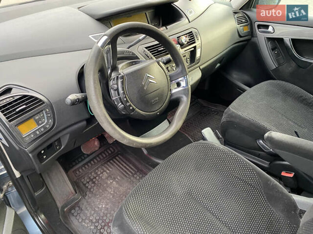 Серый Ситроен С4 Пикассо, объемом двигателя 1.56 л и пробегом 285 тыс. км за 5700 $, фото 25 на Automoto.ua
