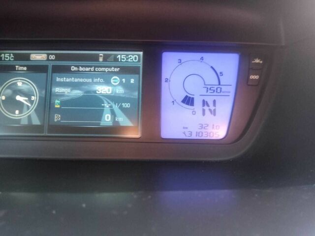 Серый Ситроен С4 Пикассо, объемом двигателя 1.6 л и пробегом 310 тыс. км за 5600 $, фото 1 на Automoto.ua