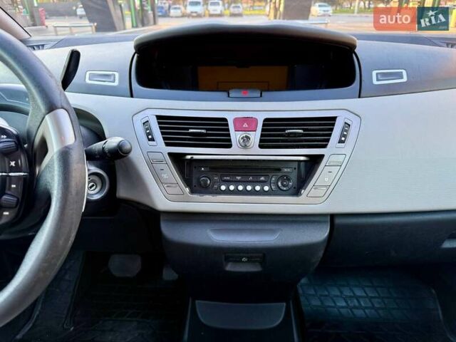 Сірий Сітроен С4 Пікассо, об'ємом двигуна 1.56 л та пробігом 276 тис. км за 5400 $, фото 16 на Automoto.ua