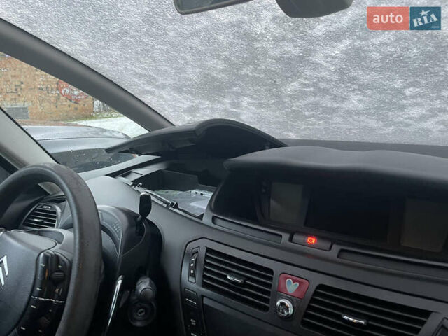 Серый Ситроен С4 Пикассо, объемом двигателя 1.56 л и пробегом 300 тыс. км за 4690 $, фото 36 на Automoto.ua