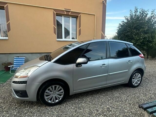 Сірий Сітроен С4 Пікассо, об'ємом двигуна 2 л та пробігом 227 тис. км за 5300 $, фото 3 на Automoto.ua
