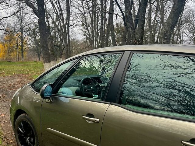 Сірий Сітроен С4 Пікассо, об'ємом двигуна 1.6 л та пробігом 167 тис. км за 5600 $, фото 5 на Automoto.ua