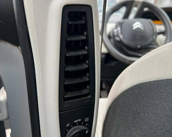 Сірий Сітроен С4 Пікассо, об'ємом двигуна 1.7 л та пробігом 356 тис. км за 6500 $, фото 11 на Automoto.ua