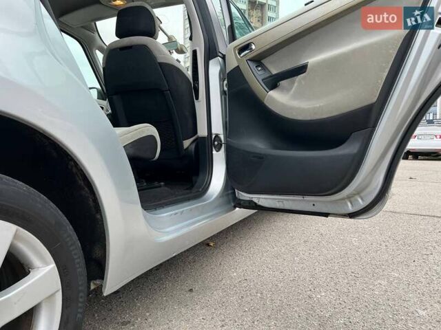 Сірий Сітроен С4 Пікассо, об'ємом двигуна 1.7 л та пробігом 356 тис. км за 6500 $, фото 19 на Automoto.ua