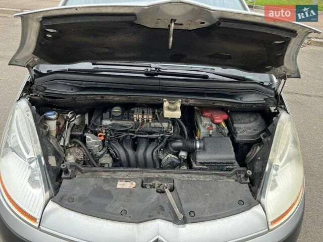 Сірий Сітроен С4 Пікассо, об'ємом двигуна 1.7 л та пробігом 356 тис. км за 6500 $, фото 27 на Automoto.ua