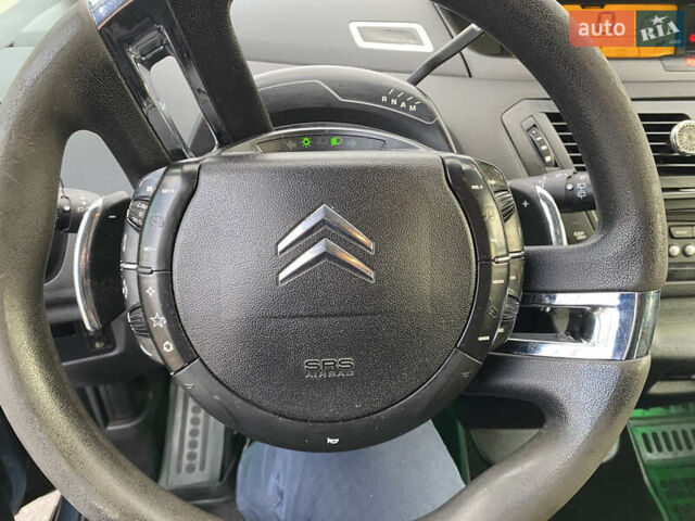 Серый Ситроен С4 Пикассо, объемом двигателя 1.56 л и пробегом 285 тыс. км за 5700 $, фото 27 на Automoto.ua