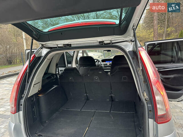 Сірий Сітроен С4 Пікассо, об'ємом двигуна 2 л та пробігом 220 тис. км за 4990 $, фото 28 на Automoto.ua