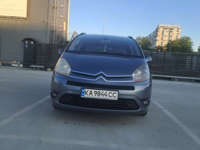 Серый Ситроен С4 Пикассо, объемом двигателя 1.6 л и пробегом 334 тыс. км за 5000 $, фото 1 на Automoto.ua