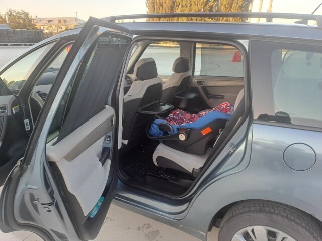 Серый Ситроен С4 Пикассо, объемом двигателя 1.6 л и пробегом 334 тыс. км за 5000 $, фото 12 на Automoto.ua