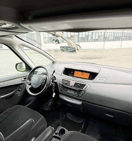 Серый Ситроен С4 Пикассо, объемом двигателя 1.56 л и пробегом 187 тыс. км за 4900 $, фото 12 на Automoto.ua