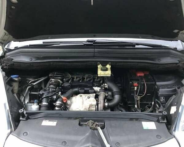 Сірий Сітроен С4 Пікассо, об'ємом двигуна 1.6 л та пробігом 300 тис. км за 4800 $, фото 7 на Automoto.ua