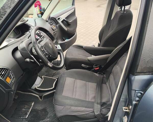 Серый Ситроен С4 Пикассо, объемом двигателя 2 л и пробегом 387 тыс. км за 6200 $, фото 3 на Automoto.ua