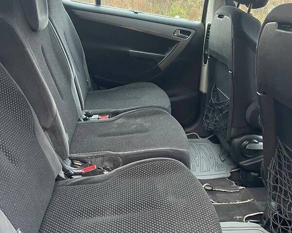 Серый Ситроен С4 Пикассо, объемом двигателя 1.56 л и пробегом 297 тыс. км за 4300 $, фото 10 на Automoto.ua