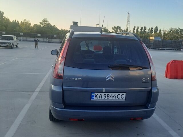 Серый Ситроен С4 Пикассо, объемом двигателя 1.6 л и пробегом 334 тыс. км за 5000 $, фото 6 на Automoto.ua