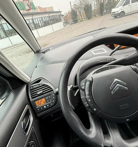 Серый Ситроен С4 Пикассо, объемом двигателя 1.56 л и пробегом 187 тыс. км за 4900 $, фото 22 на Automoto.ua