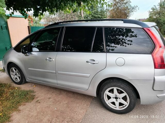 Серый Ситроен С4 Пикассо, объемом двигателя 1.6 л и пробегом 292 тыс. км за 5500 $, фото 1 на Automoto.ua