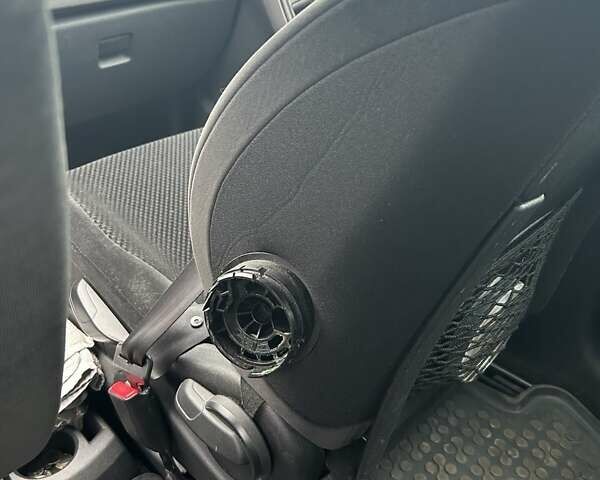 Серый Ситроен С4 Пикассо, объемом двигателя 1.56 л и пробегом 194 тыс. км за 4500 $, фото 13 на Automoto.ua