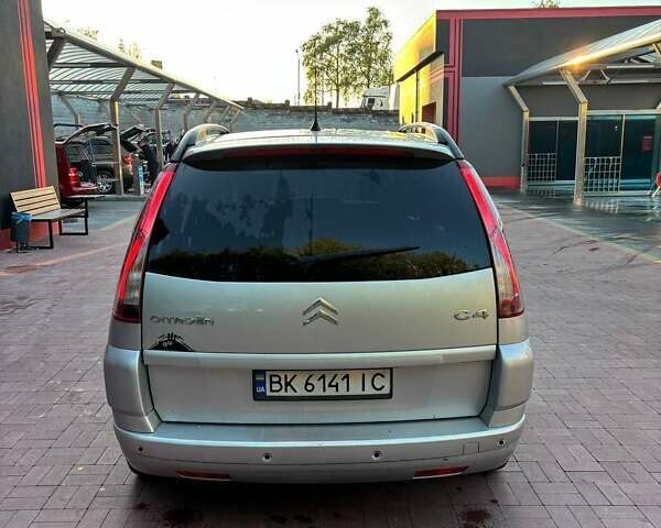 Серый Ситроен С4 Пикассо, объемом двигателя 1.56 л и пробегом 268 тыс. км за 5400 $, фото 7 на Automoto.ua