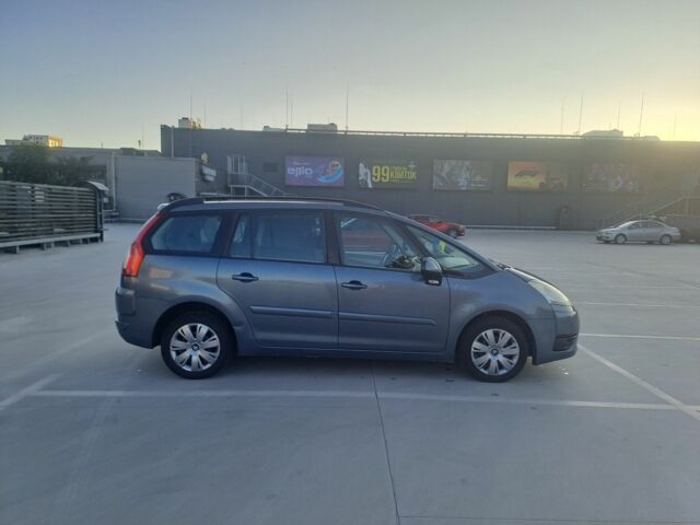 Серый Ситроен С4 Пикассо, объемом двигателя 1.6 л и пробегом 334 тыс. км за 5000 $, фото 4 на Automoto.ua