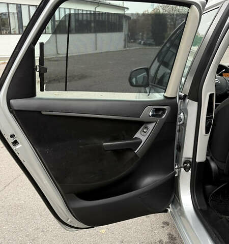 Серый Ситроен С4 Пикассо, объемом двигателя 1.56 л и пробегом 187 тыс. км за 4900 $, фото 15 на Automoto.ua