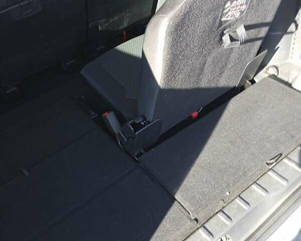 Серый Ситроен С4 Пикассо, объемом двигателя 1.75 л и пробегом 250 тыс. км за 5500 $, фото 8 на Automoto.ua