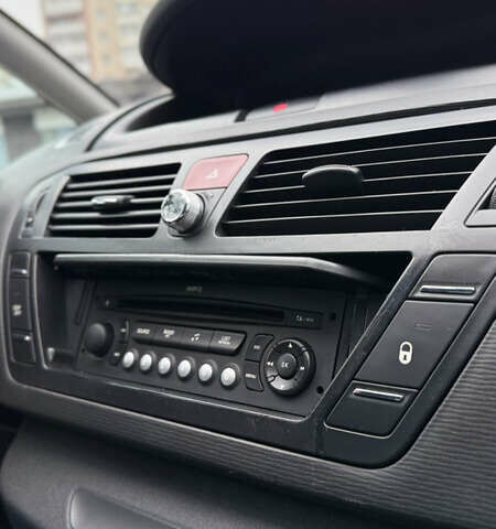 Серый Ситроен С4 Пикассо, объемом двигателя 1.56 л и пробегом 187 тыс. км за 4900 $, фото 25 на Automoto.ua