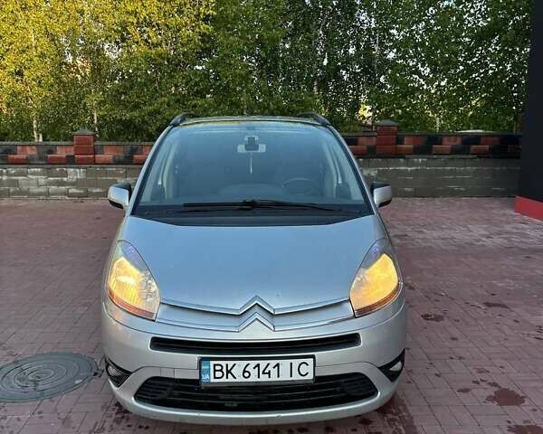 Серый Ситроен С4 Пикассо, объемом двигателя 1.56 л и пробегом 268 тыс. км за 5400 $, фото 1 на Automoto.ua