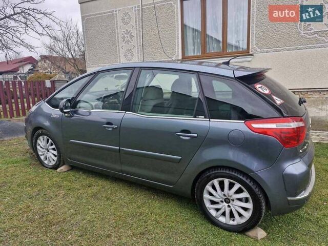 Серый Ситроен С4 Пикассо, объемом двигателя 2 л и пробегом 281 тыс. км за 5100 $, фото 1 на Automoto.ua