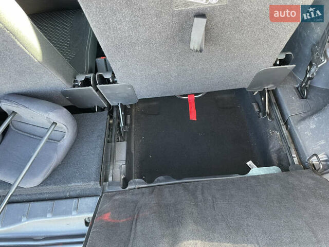 Серый Ситроен С4 Пикассо, объемом двигателя 1.56 л и пробегом 309 тыс. км за 5900 $, фото 16 на Automoto.ua