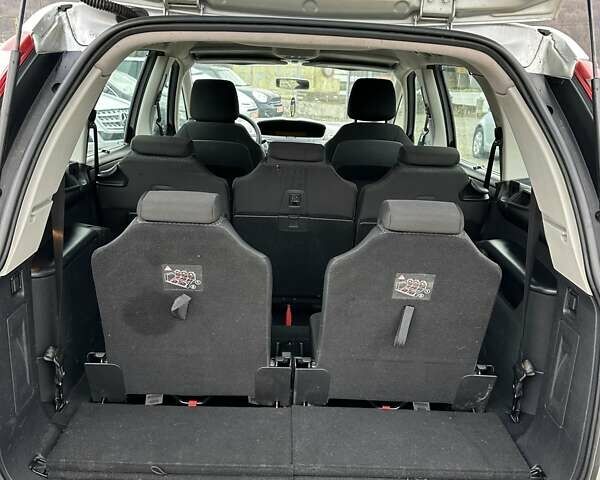 Сірий Сітроен С4 Пікассо, об'ємом двигуна 1.56 л та пробігом 195 тис. км за 4690 $, фото 15 на Automoto.ua