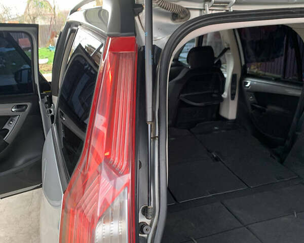 Сірий Сітроен С4 Пікассо, об'ємом двигуна 1.6 л та пробігом 300 тис. км за 5700 $, фото 24 на Automoto.ua