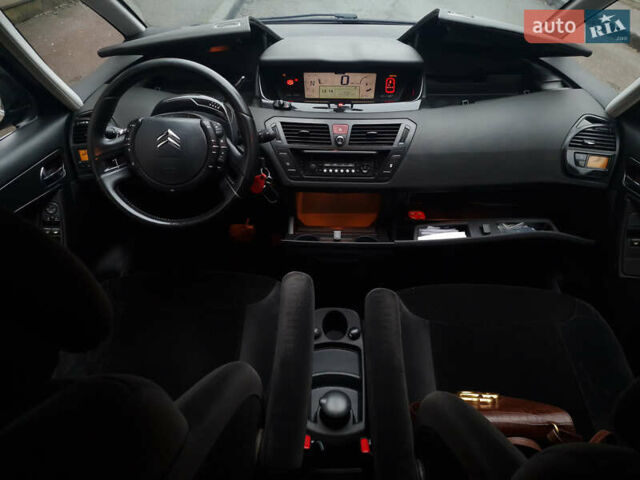 Серый Ситроен С4 Пикассо, объемом двигателя 1.56 л и пробегом 267 тыс. км за 5900 $, фото 11 на Automoto.ua