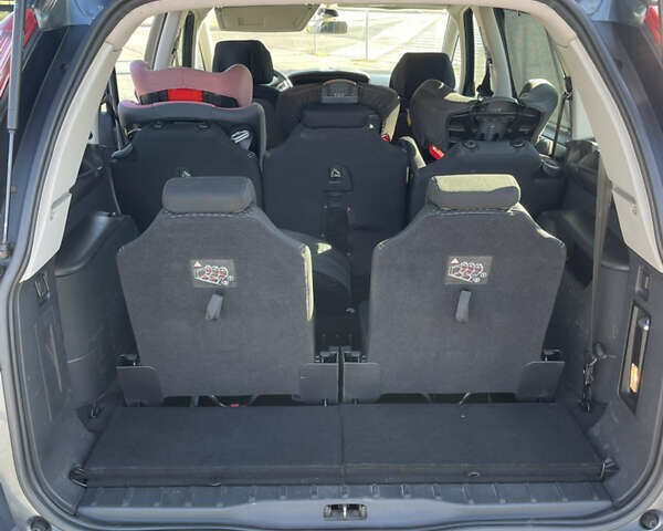 Серый Ситроен С4 Пикассо, объемом двигателя 1.56 л и пробегом 309 тыс. км за 5900 $, фото 20 на Automoto.ua