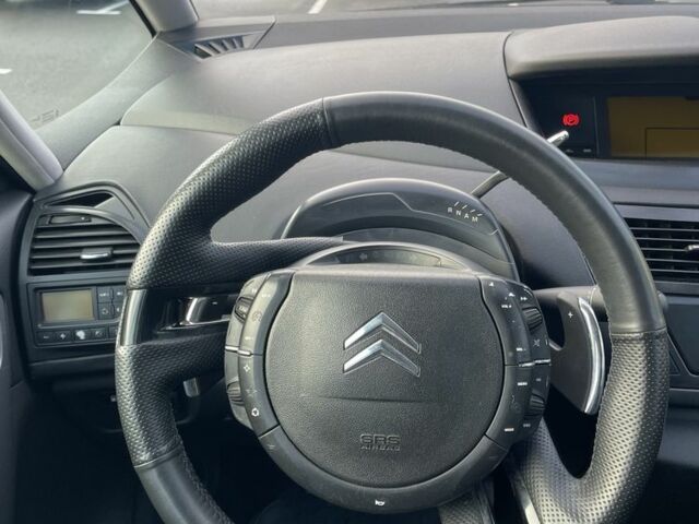 Серый Ситроен С4 Пикассо, объемом двигателя 1.6 л и пробегом 218 тыс. км за 4999 $, фото 10 на Automoto.ua