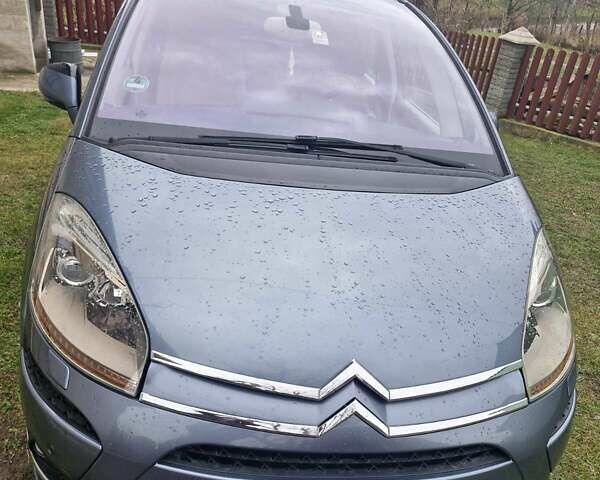 Серый Ситроен С4 Пикассо, объемом двигателя 2 л и пробегом 281 тыс. км за 5100 $, фото 3 на Automoto.ua