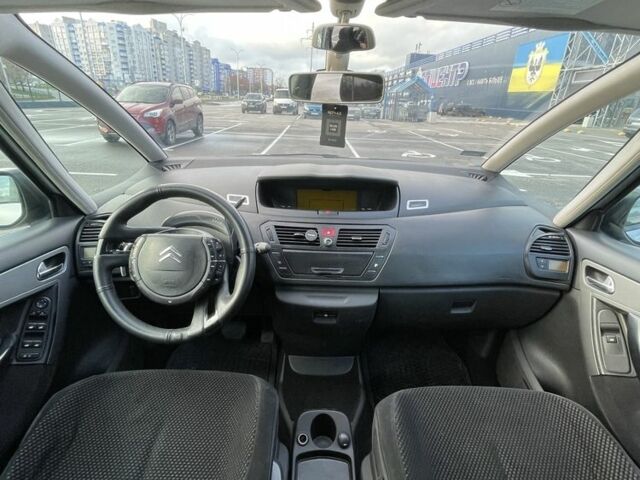 Серый Ситроен С4 Пикассо, объемом двигателя 1.6 л и пробегом 218 тыс. км за 4999 $, фото 9 на Automoto.ua