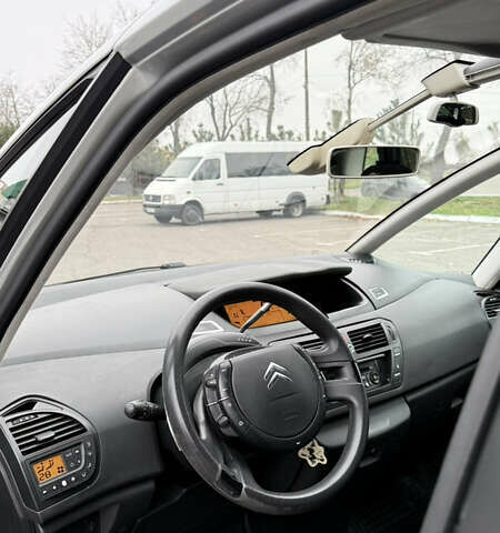 Серый Ситроен С4 Пикассо, объемом двигателя 1.56 л и пробегом 187 тыс. км за 4900 $, фото 8 на Automoto.ua