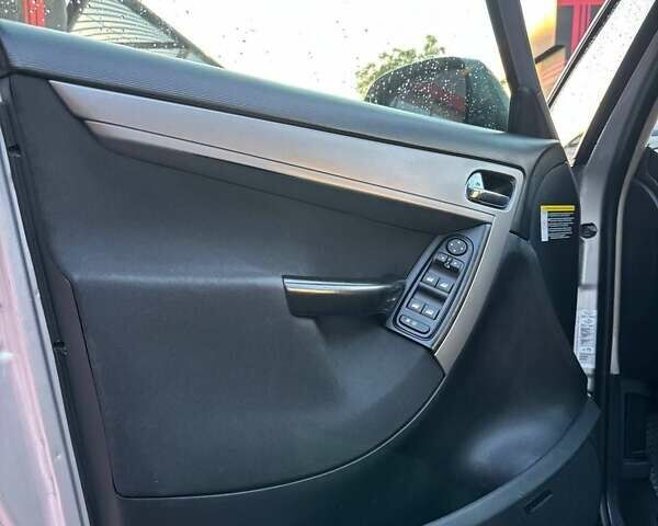 Серый Ситроен С4 Пикассо, объемом двигателя 1.56 л и пробегом 268 тыс. км за 5400 $, фото 13 на Automoto.ua