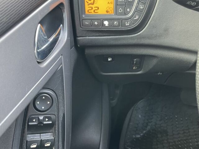 Серый Ситроен С4 Пикассо, объемом двигателя 1.6 л и пробегом 218 тыс. км за 4999 $, фото 14 на Automoto.ua