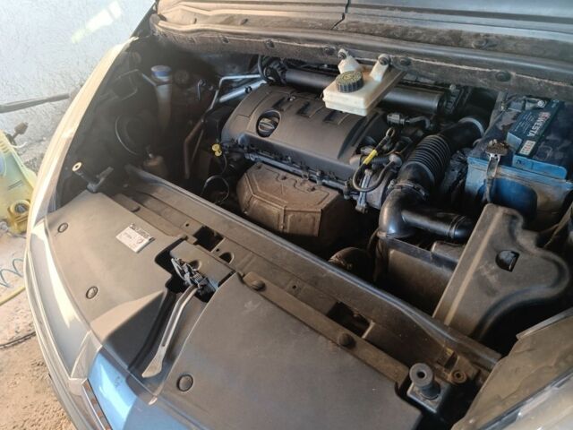 Серый Ситроен С4 Пикассо, объемом двигателя 1.6 л и пробегом 230 тыс. км за 4500 $, фото 10 на Automoto.ua