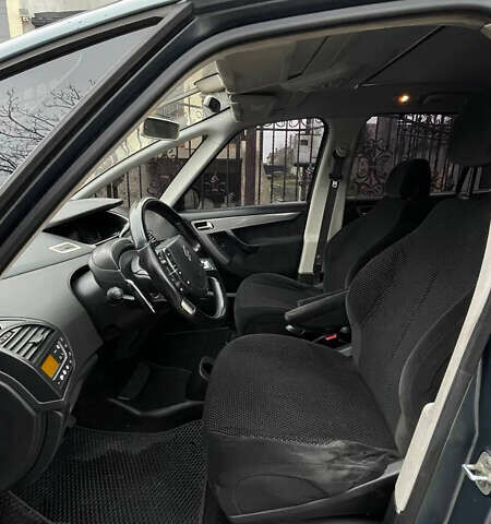 Сірий Сітроен С4 Пікассо, об'ємом двигуна 1.56 л та пробігом 245 тис. км за 5100 $, фото 14 на Automoto.ua