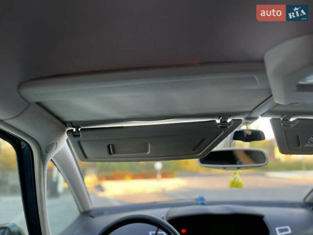 Серый Ситроен С4 Пикассо, объемом двигателя 1.6 л и пробегом 125 тыс. км за 5400 $, фото 38 на Automoto.ua