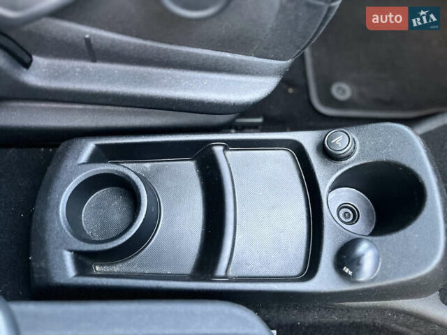 Серый Ситроен С4 Пикассо, объемом двигателя 1.6 л и пробегом 125 тыс. км за 5400 $, фото 47 на Automoto.ua