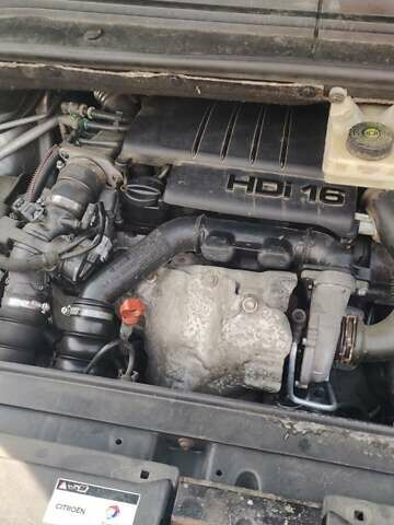 Сірий Сітроен С4 Пікассо, об'ємом двигуна 1.56 л та пробігом 221 тис. км за 4500 $, фото 5 на Automoto.ua