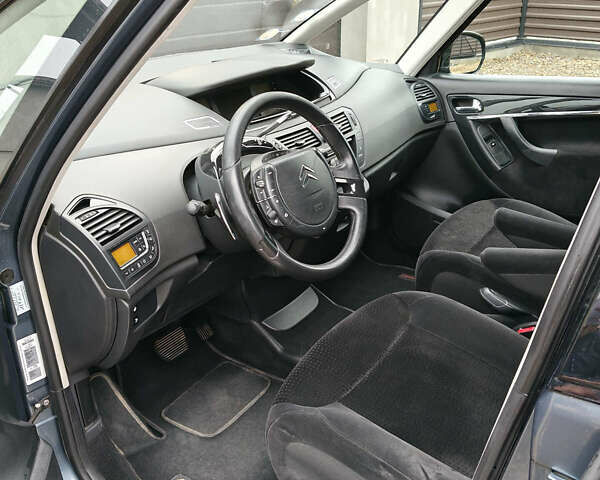 Серый Ситроен С4 Пикассо, объемом двигателя 1.6 л и пробегом 249 тыс. км за 6400 $, фото 7 на Automoto.ua