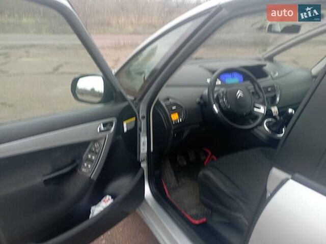 Серый Ситроен С4 Пикассо, объемом двигателя 1.6 л и пробегом 192 тыс. км за 4700 $, фото 9 на Automoto.ua