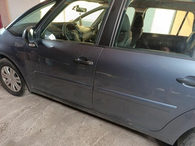 Серый Ситроен С4 Пикассо, объемом двигателя 1.6 л и пробегом 230 тыс. км за 4500 $, фото 2 на Automoto.ua