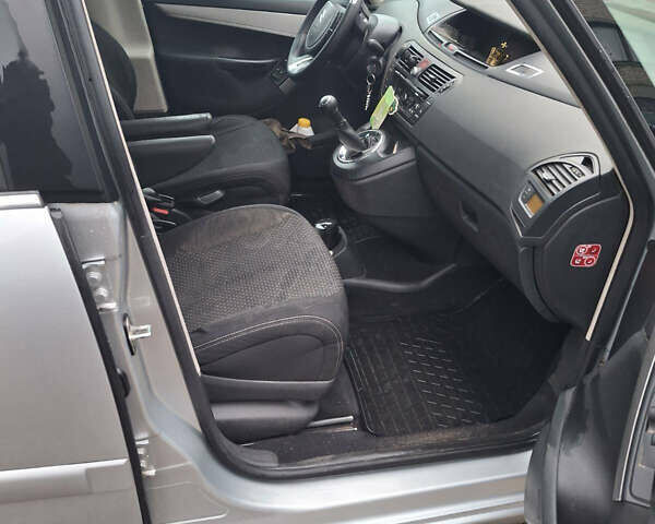 Сірий Сітроен С4 Пікассо, об'ємом двигуна 1.6 л та пробігом 286 тис. км за 5500 $, фото 7 на Automoto.ua