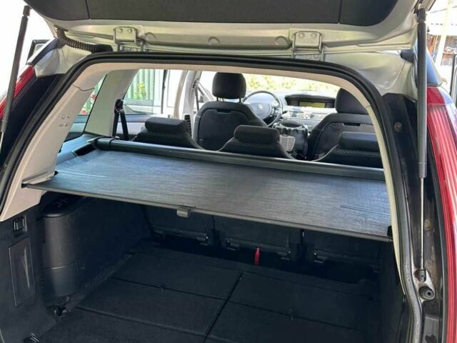 Серый Ситроен С4 Пикассо, объемом двигателя 1.6 л и пробегом 192 тыс. км за 4700 $, фото 12 на Automoto.ua