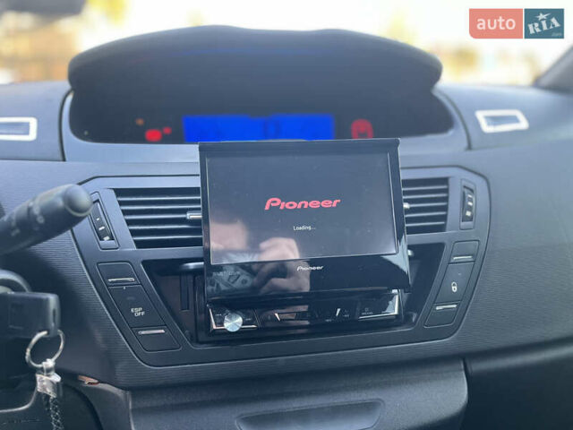 Серый Ситроен С4 Пикассо, объемом двигателя 1.6 л и пробегом 125 тыс. км за 5400 $, фото 34 на Automoto.ua